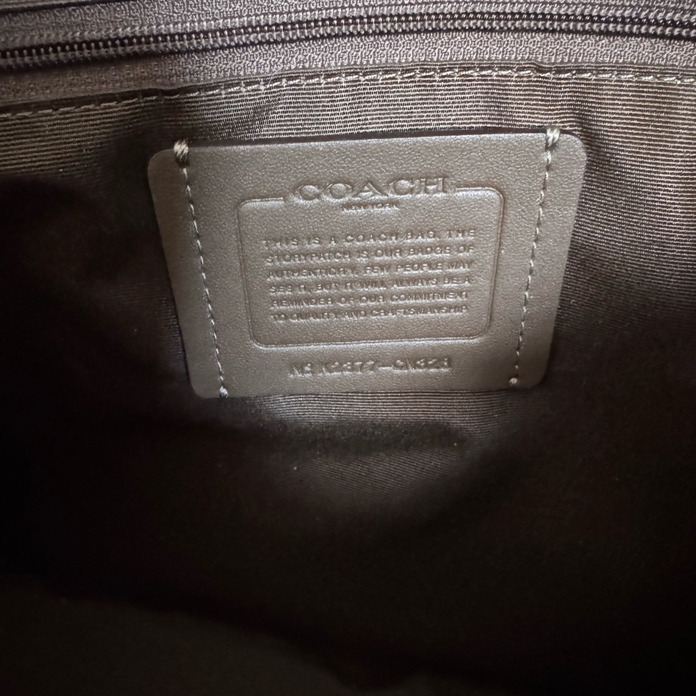 Coach Ashton Tote in Signature Canvas (style number CN328) - Picture 6 of 9